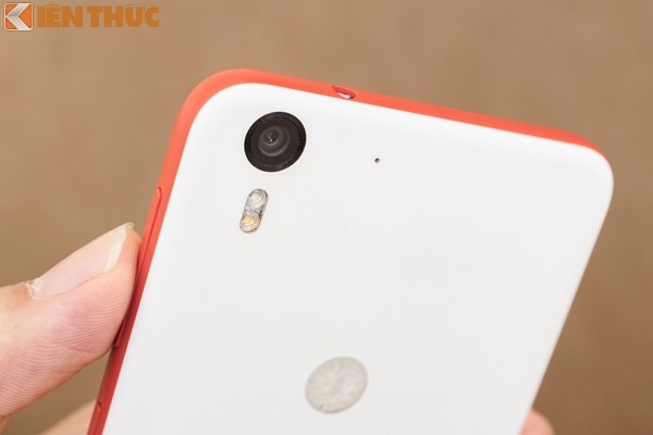 Danh gia HTC Desire Eye: “Ong vua” tam trung dang quan tam-Hinh-7